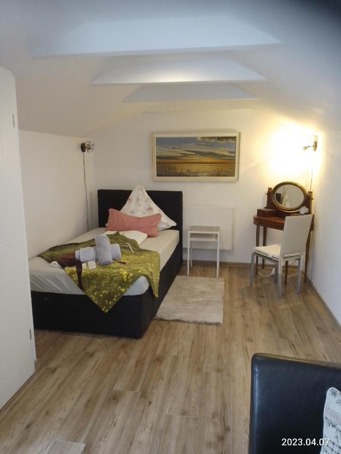 Am Bahnhof Apartman Werneuchen Kültér fotó